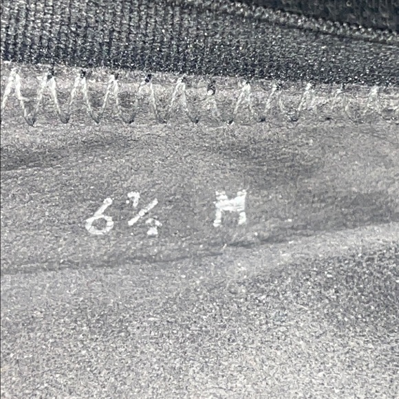 Stuart Weitzman women’s Black Leather Flats size 6.5 - Picture 5 of 7